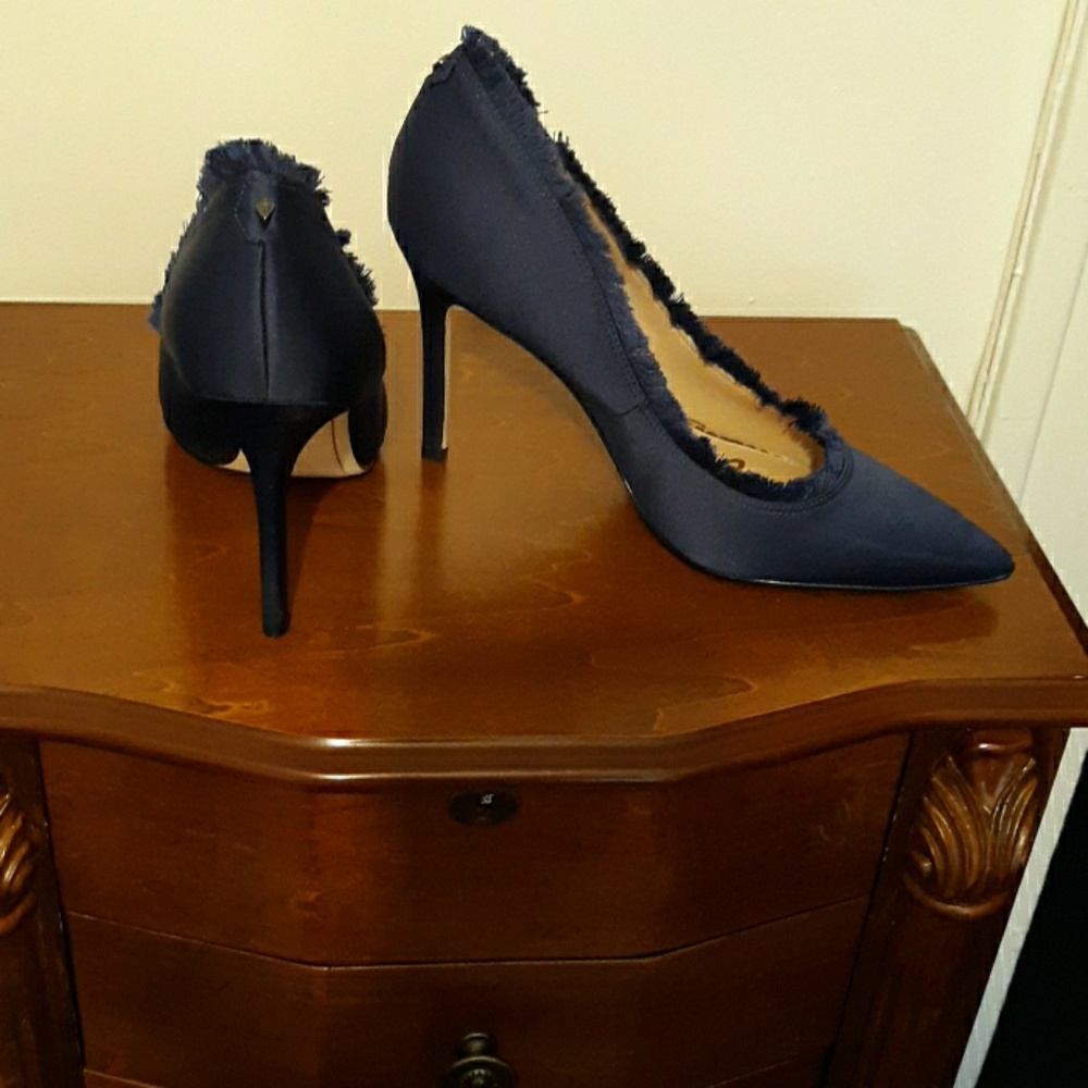 Ladies shoes